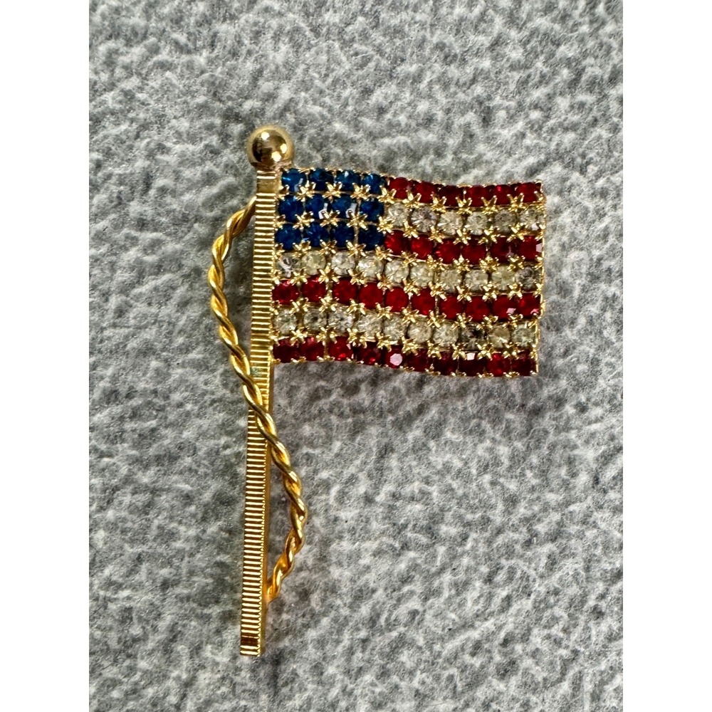 Vintage American Flag Rhinestone Brooch Gold Tone‎ USA Pin Red White Blue